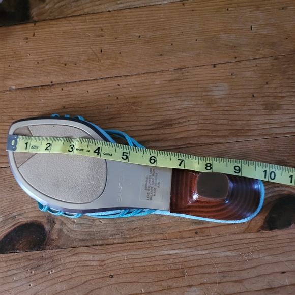 Bandolino Sz 8M Turquoise Sandal w/Stone Detail Kitten Heel Slip-on - Picture 10 of 11